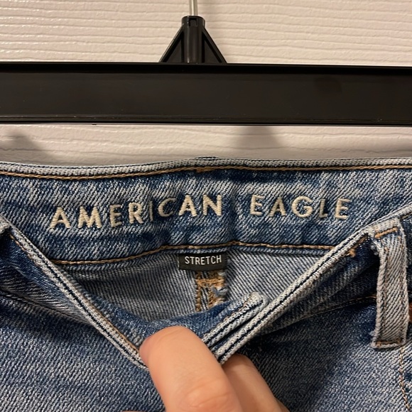 American Eagle ripped jeans - Picture 3 of 5